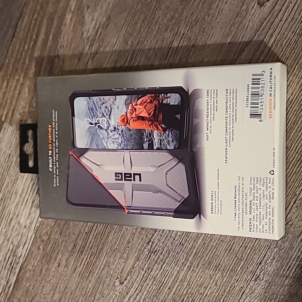 Urban Armor Gear iphone 12 pro max cell phone case - Picture 3 of 3